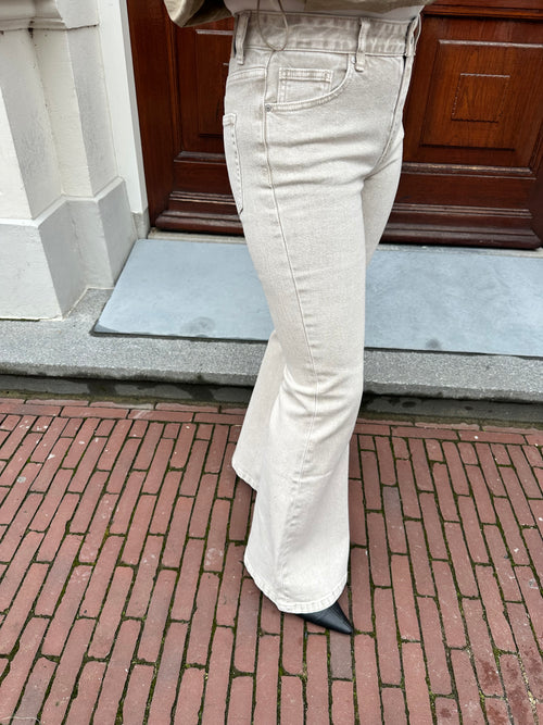 JENNIFER FLARED JEANS SAND
