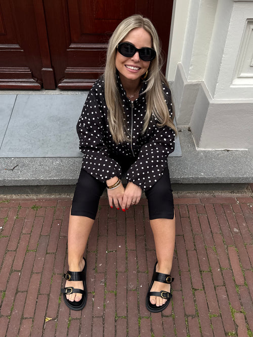CAPRI BLACK