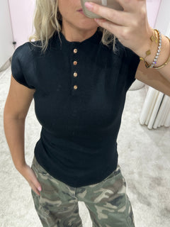 BUTTON SCULP TOP BLACK