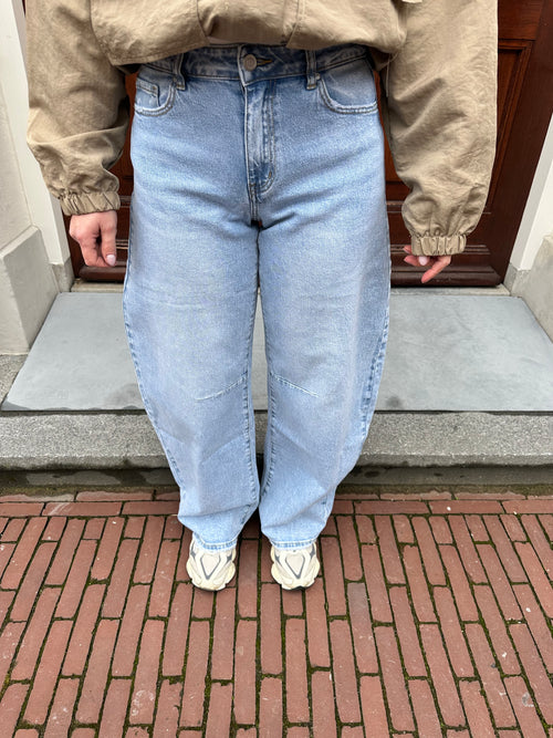 LOTTIE BARREL JEANS LIGHT BLUE