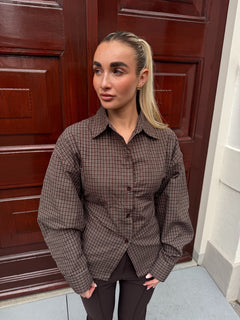 FITTED CHECKERED BLOUSE
