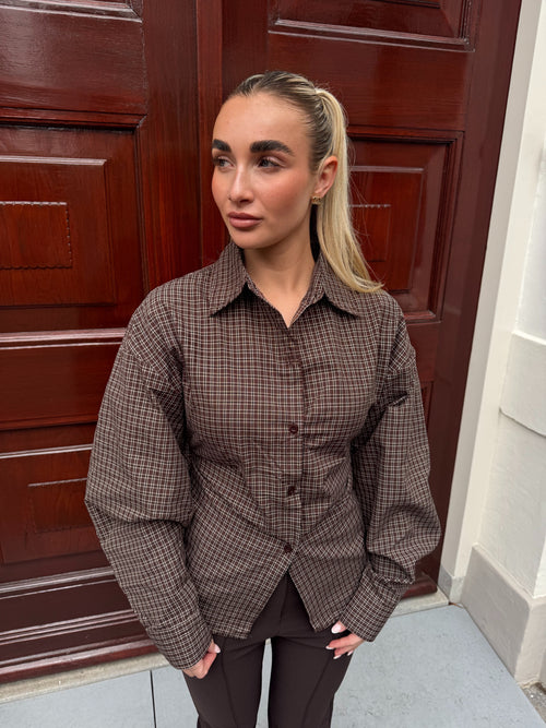 FITTED CHECKERED BLOUSE