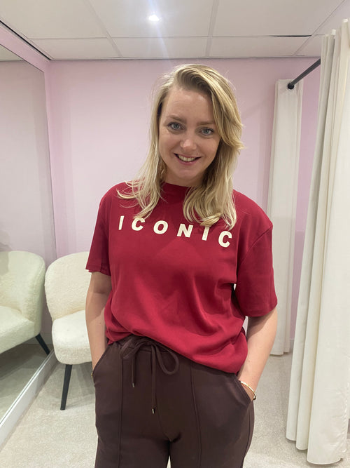 ICONIC TEE BORDEAUX RED