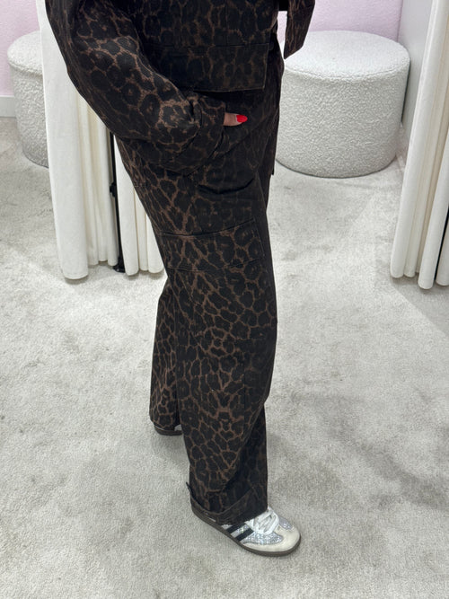 DENIM LEOPARD BARREL