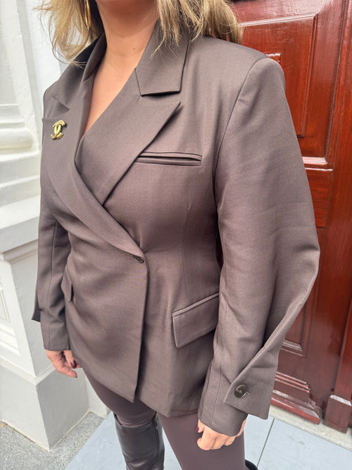 MADDIE OVERLAY BLAZER BROWN
